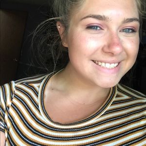 Meet your Posher, Olivia